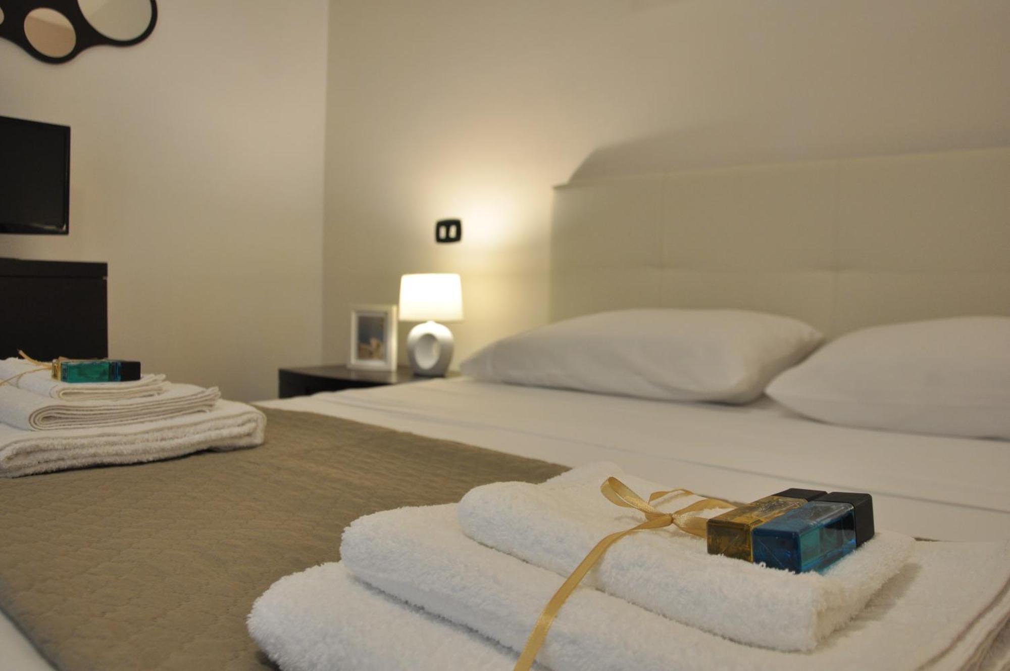 Le Muse Apartment Caserta Ngoại thất bức ảnh